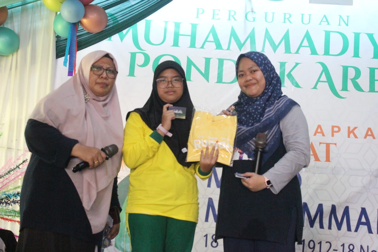 Peringatan Milad ke-113 Perguruan Muhammadiyah di Kecamatan Pondok Aren, yang berlokasi di Jalan Raden Fatah, Parung Serab, Ciledug, Kota Tangerang, berlangsung meriah dan penuh semangat kebersamaan, Sabtu (29/11/2025).